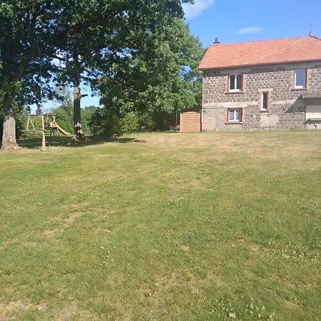 Chez Virginie Bromont-Lamothe